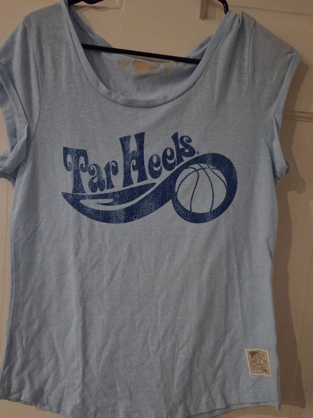 North Carolina Tar Heels tshirt L